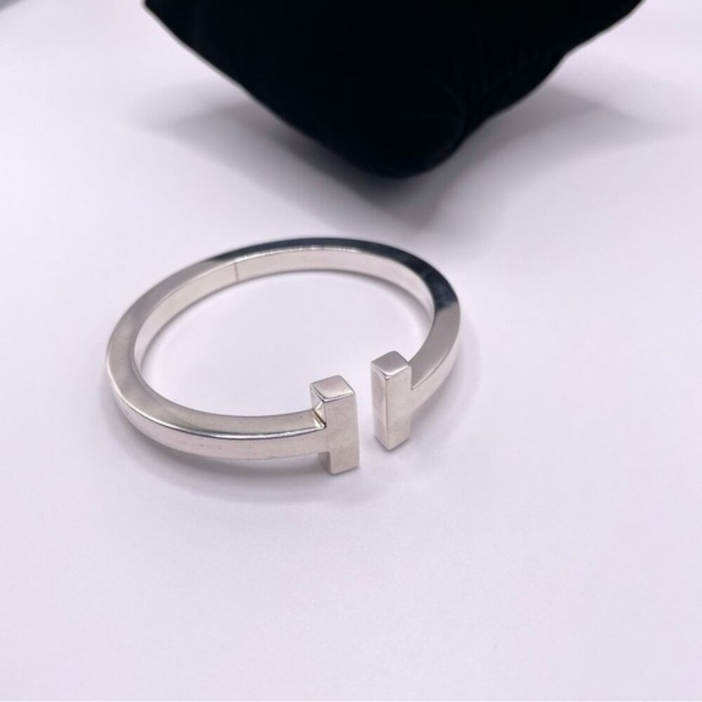 Elegant Tiffany T square Sterling Silver Bracelet